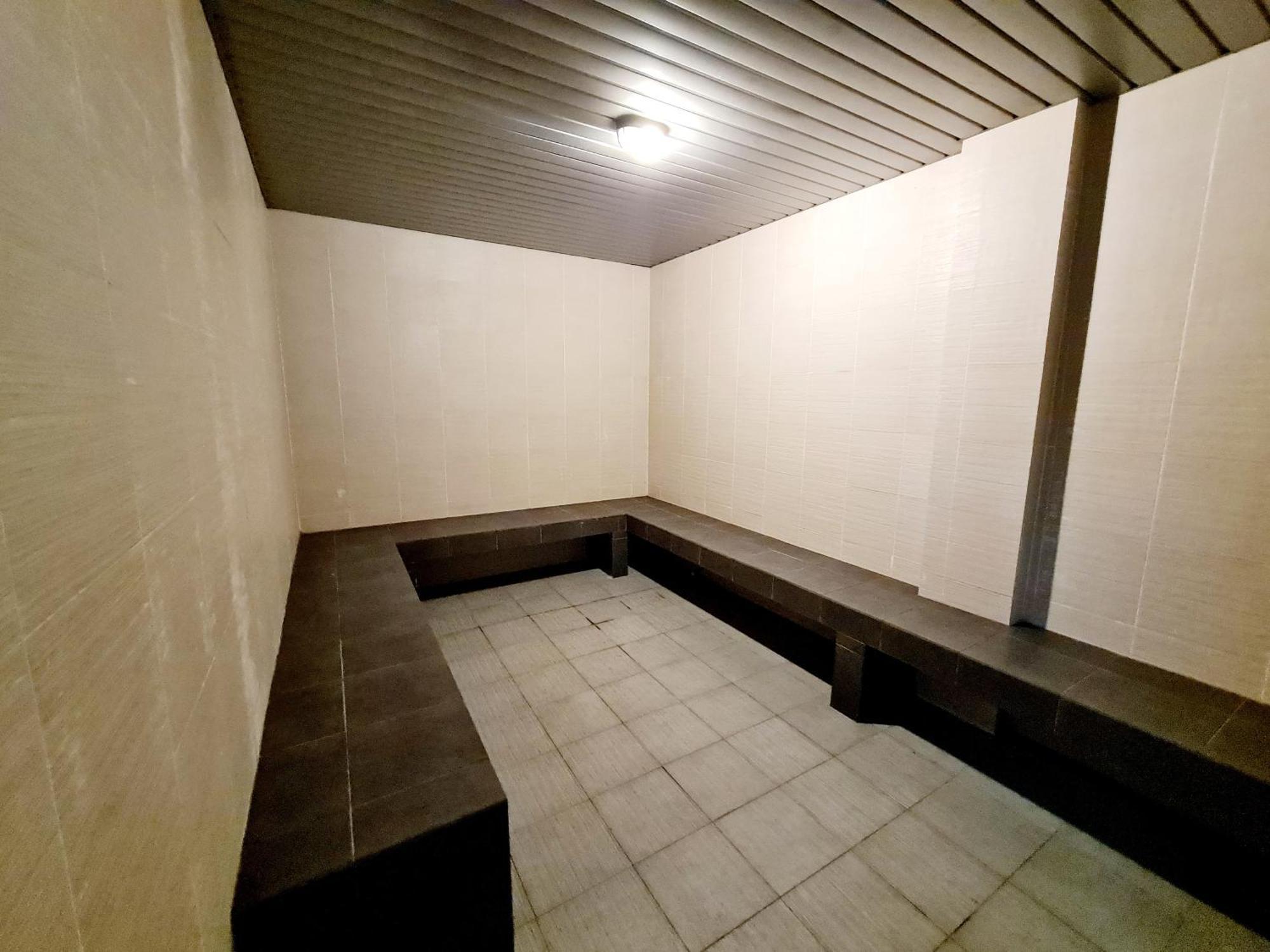 9 Guest 3 Koi Endless Pool Bbq Sunway Lagoon Pyramid Ioi Bkt Jalil Pavillion Bkt Jalil Stadium Apartment Puchong